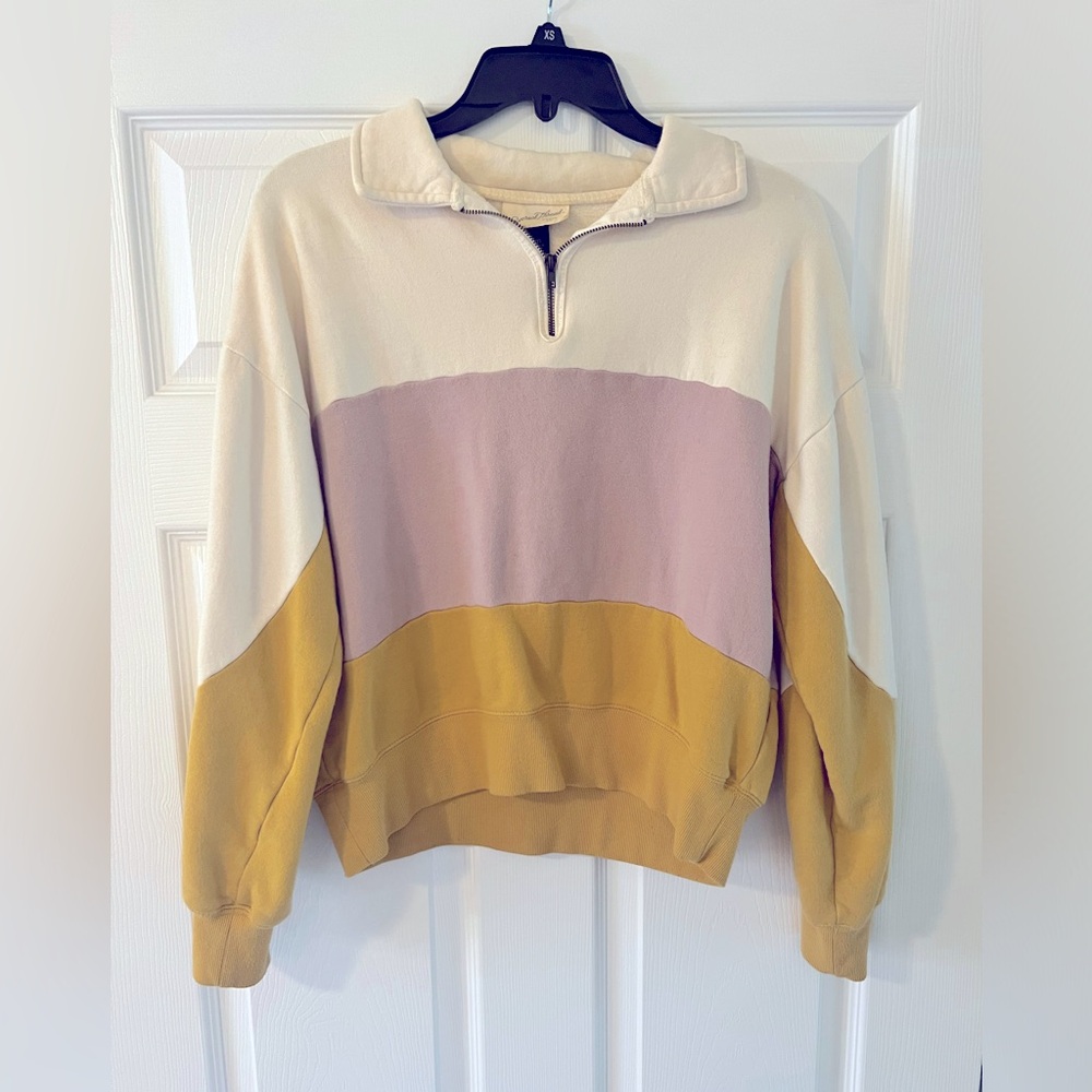 Universal Thread cropped zip up